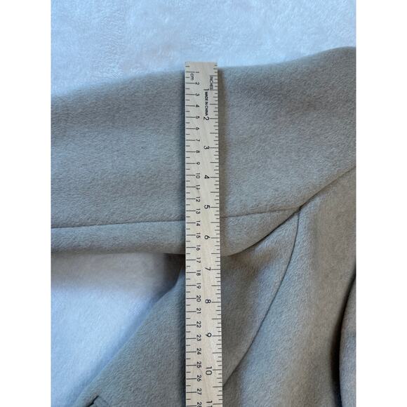 Women's Cream Blazer - Picture 8 of 9